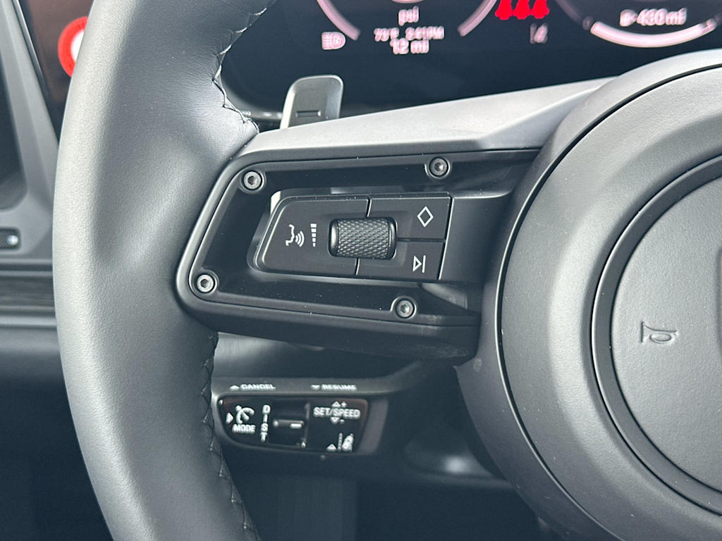 Thumbnail: 2026 Porsche Cayenne - 30