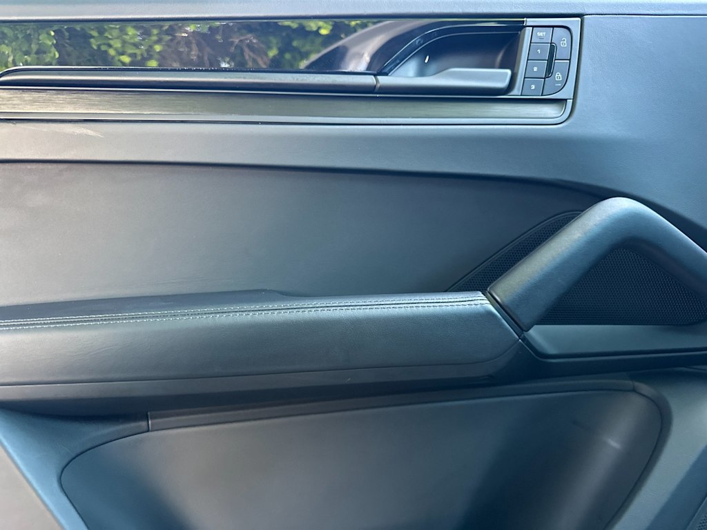 Thumbnail: 2025 Porsche Cayenne - 23