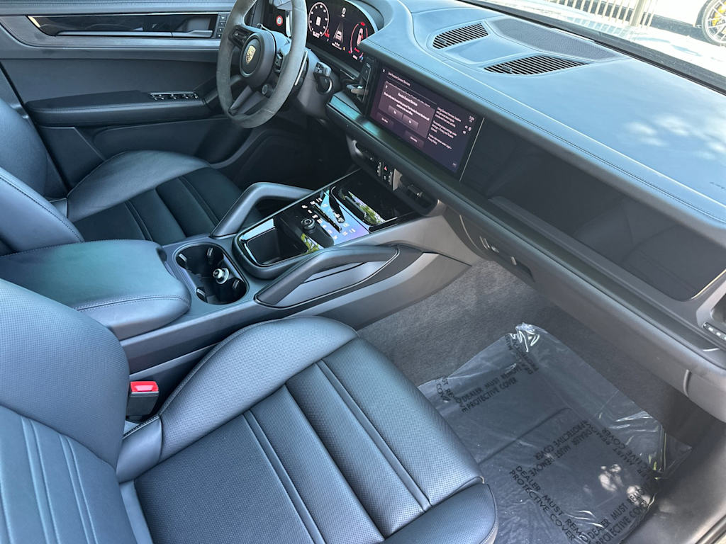 Thumbnail: 2025 Porsche Cayenne - 13