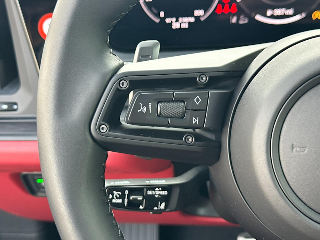 Thumbnail: 2026 Porsche Cayenne - 30