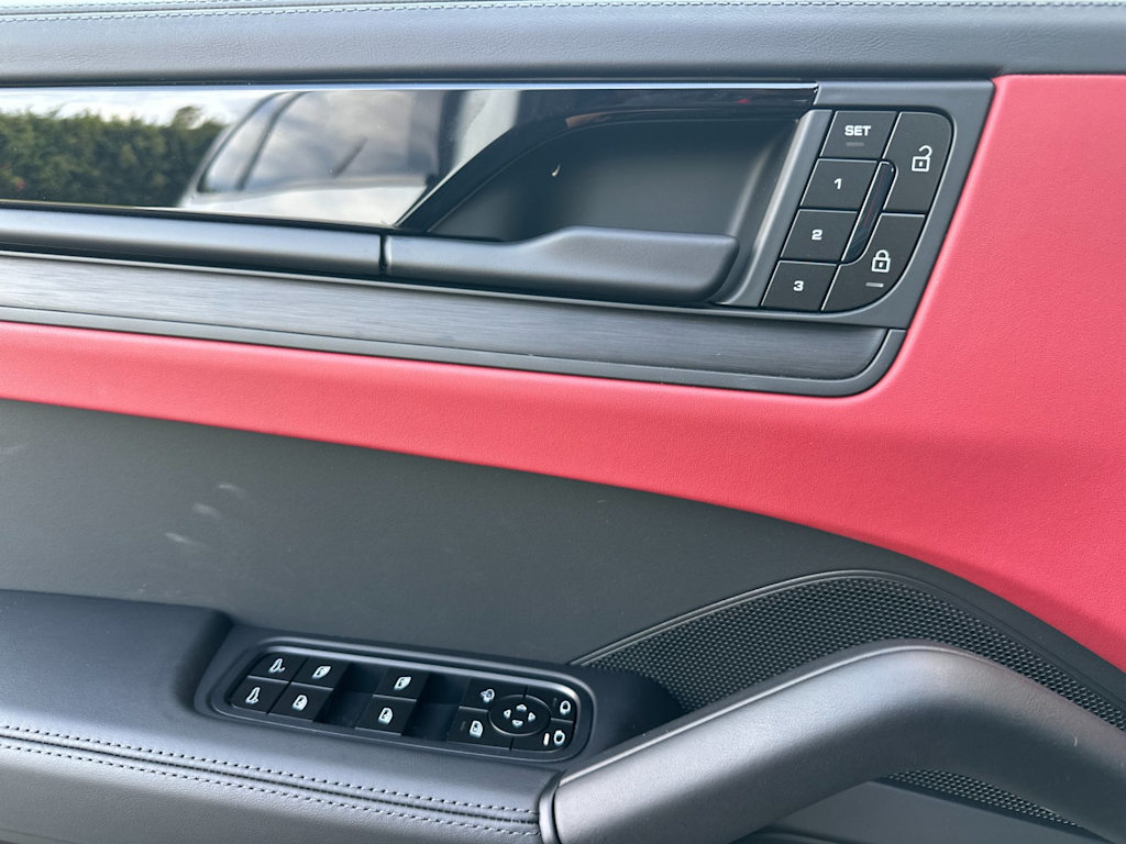 Thumbnail: 2026 Porsche Cayenne - 22