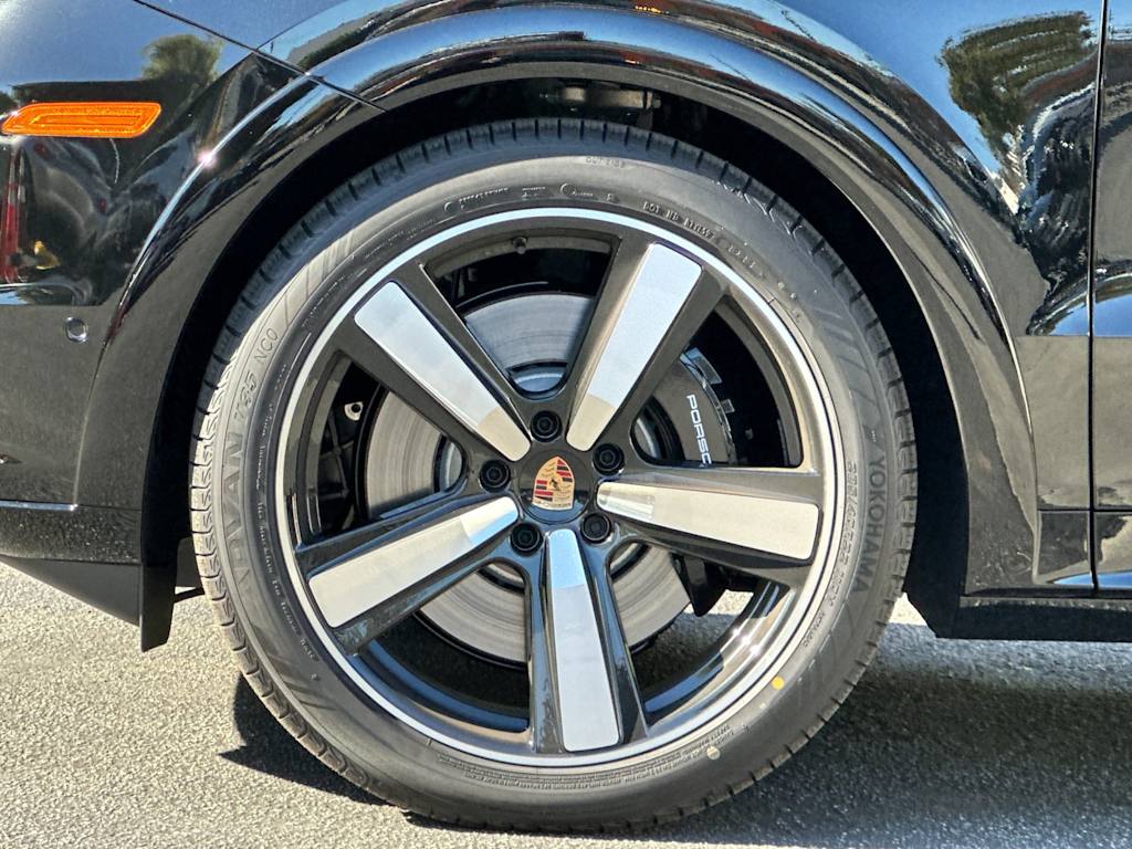Thumbnail: 2026 Porsche Cayenne - 8