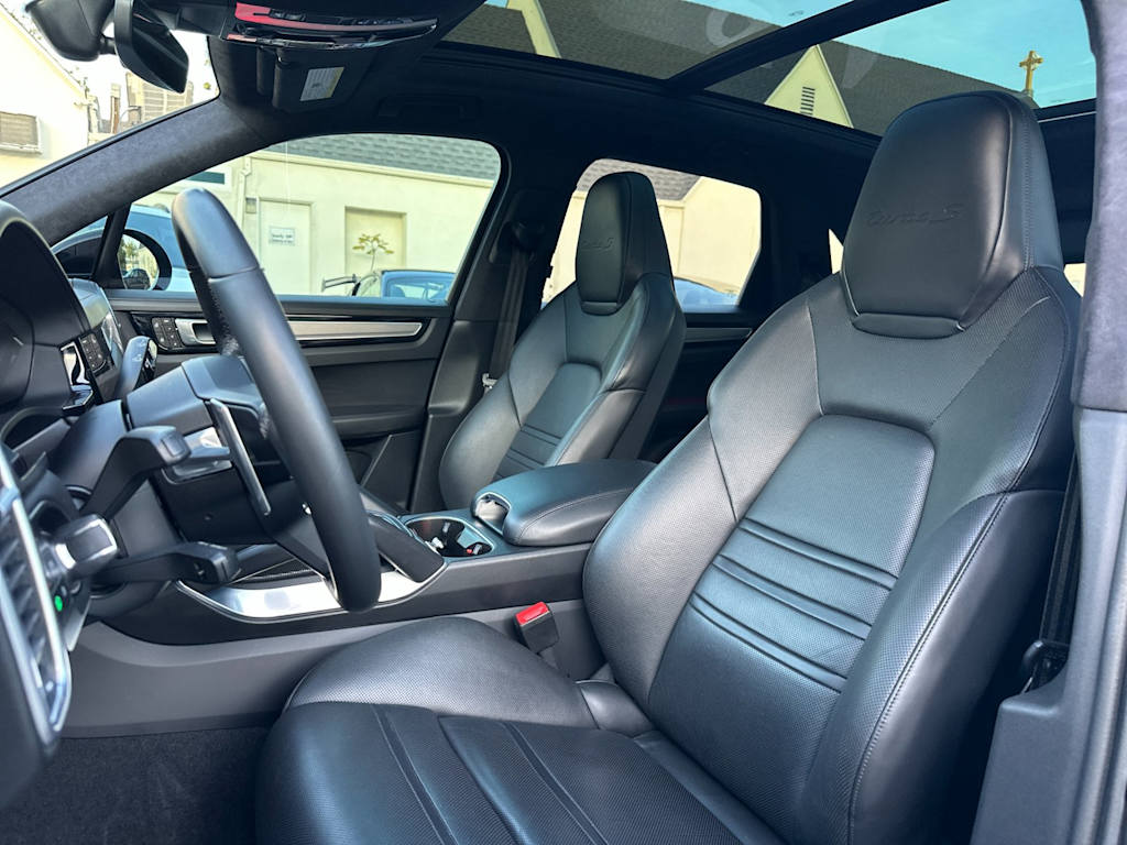 Thumbnail: 2023 Porsche Cayenne - 11