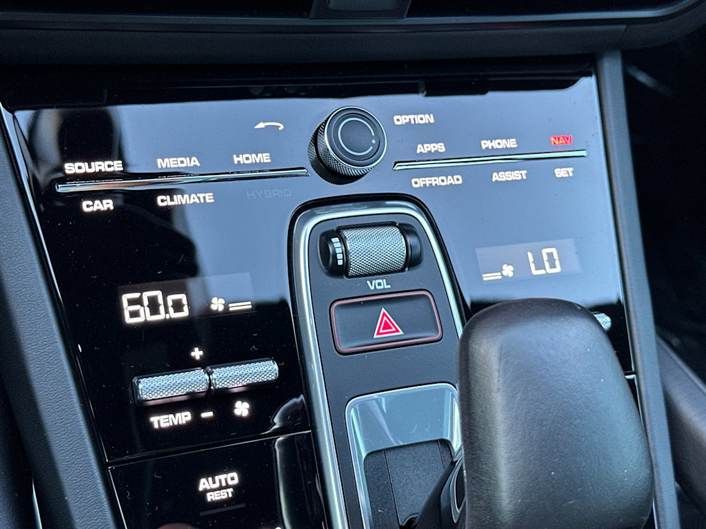 Thumbnail: 2023 Porsche Cayenne - 17