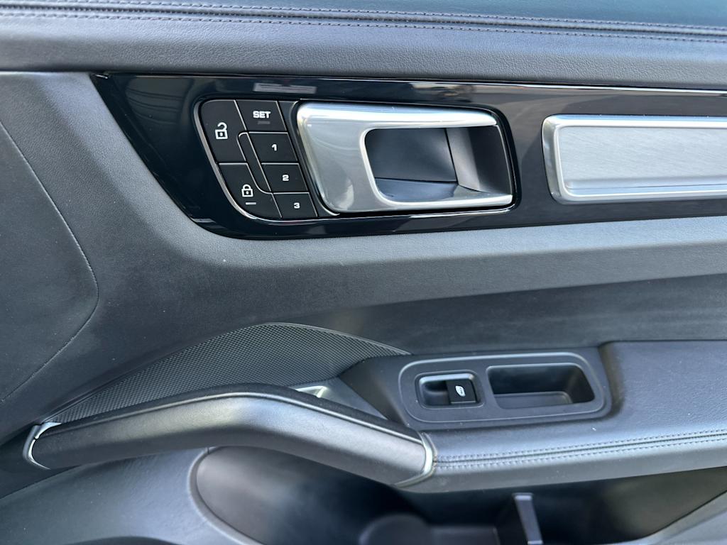 Thumbnail: 2023 Porsche Cayenne - 27