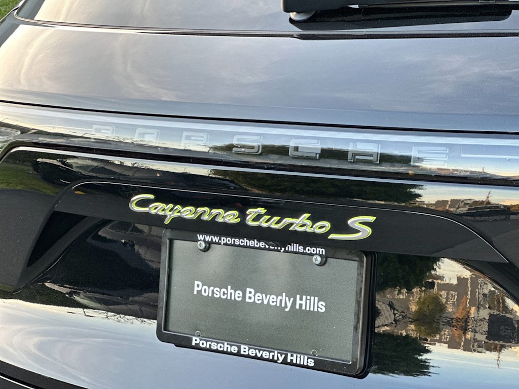 Thumbnail: 2023 Porsche Cayenne - 9