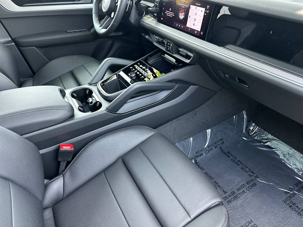 Thumbnail: 2026 Porsche Cayenne - 13