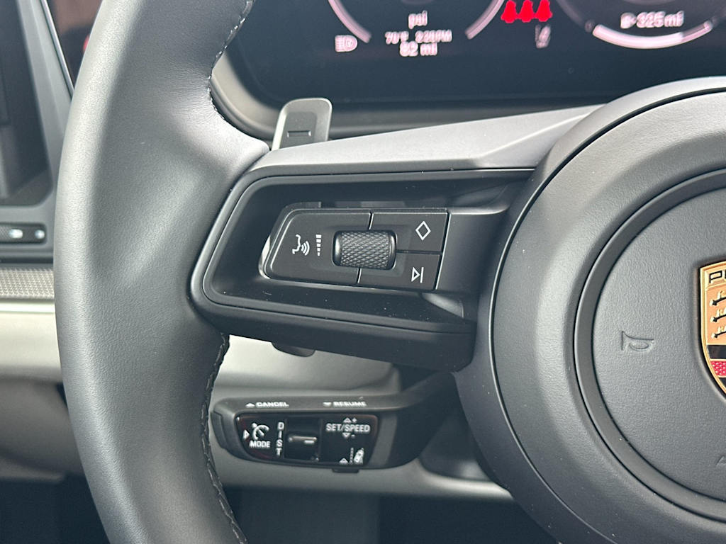 Thumbnail: 2026 Porsche Cayenne - 30