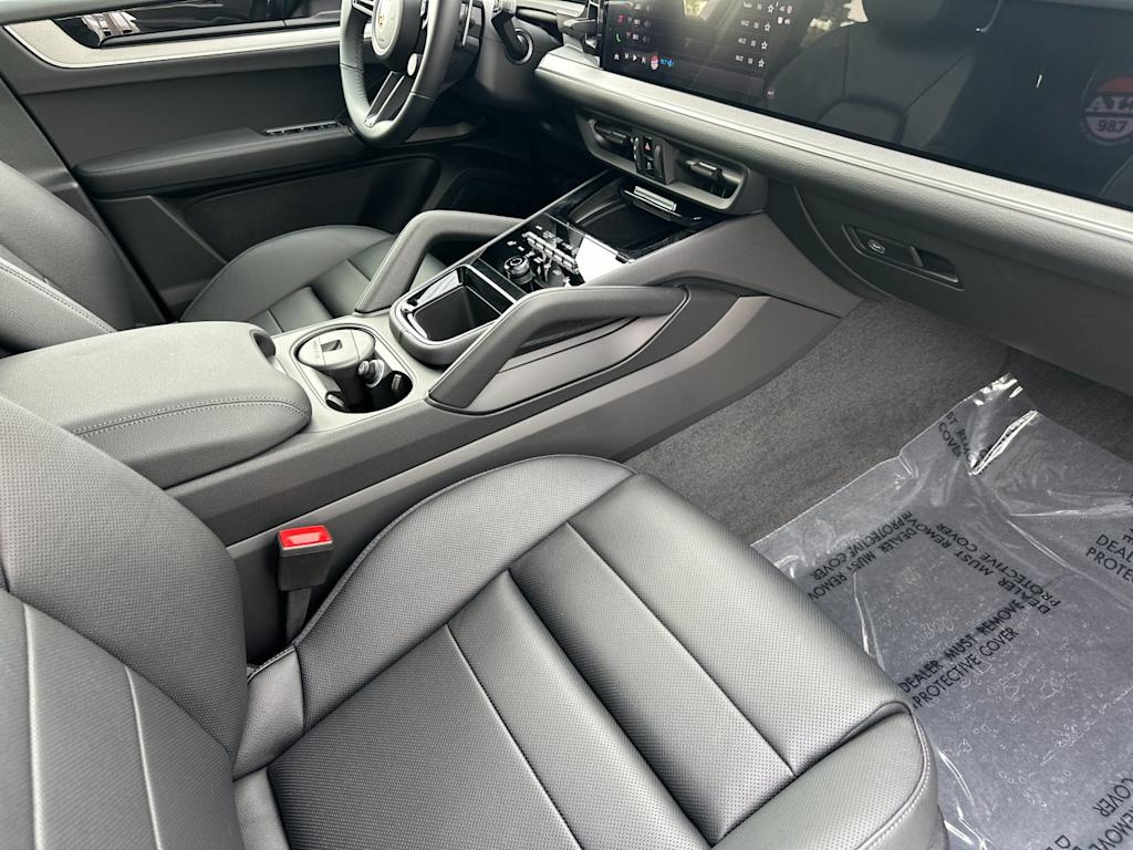 Thumbnail: 2026 Porsche Cayenne - 12