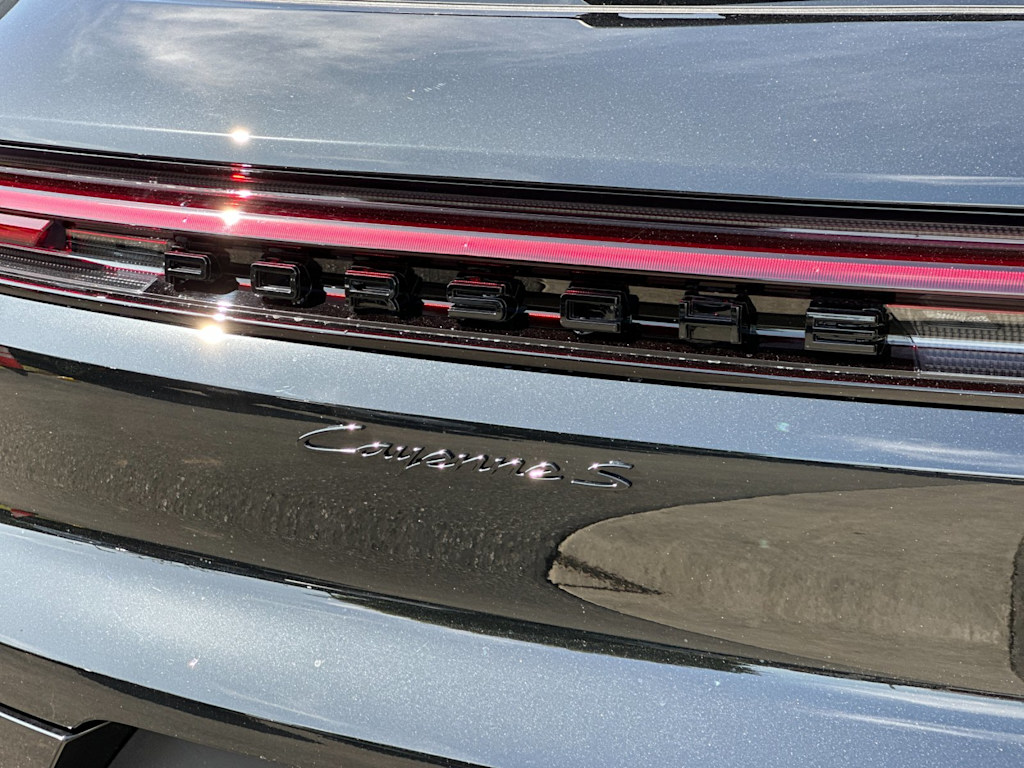 Thumbnail: 2026 Porsche Cayenne - 7