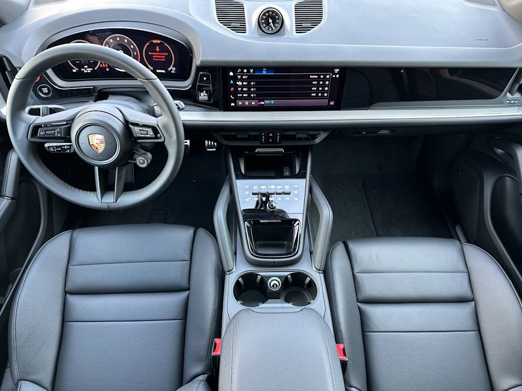 Thumbnail: 2026 Porsche Cayenne - 9
