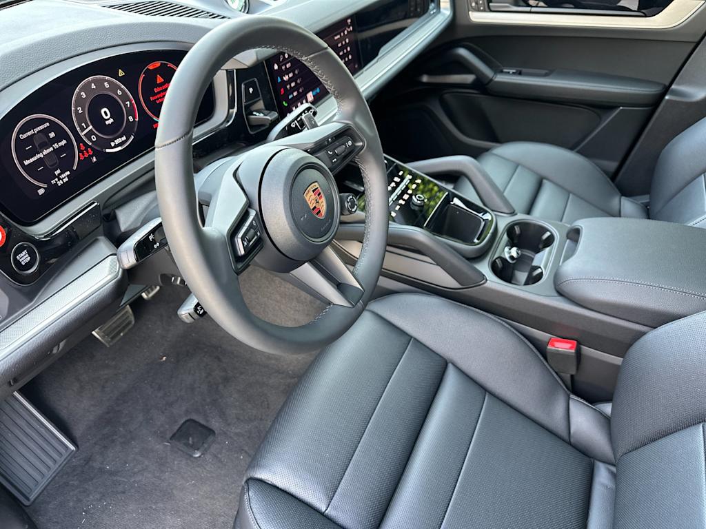 Thumbnail: 2026 Porsche Cayenne - 2