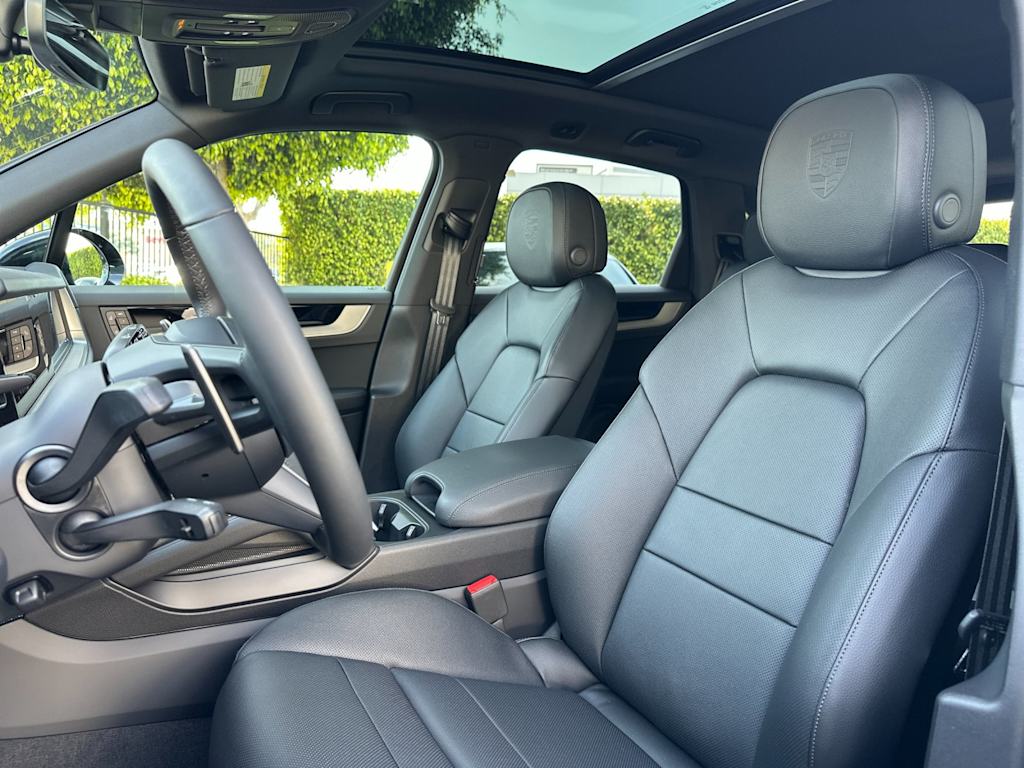 Thumbnail: 2026 Porsche Cayenne - 10