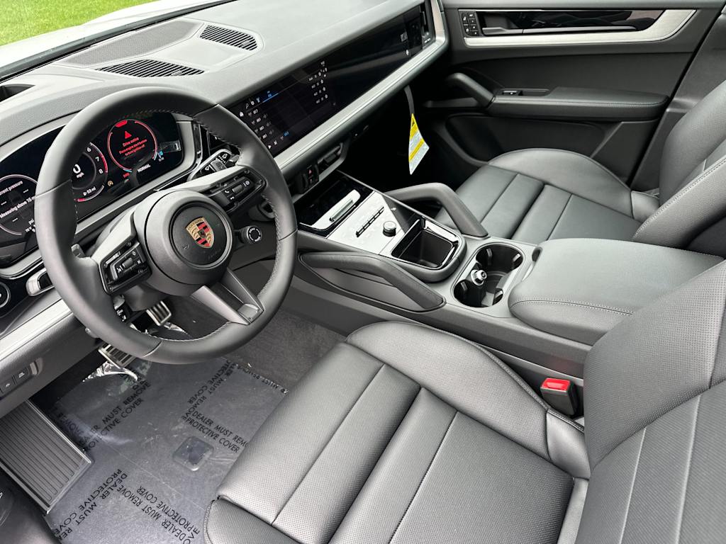 Thumbnail: 2026 Porsche Cayenne - 2