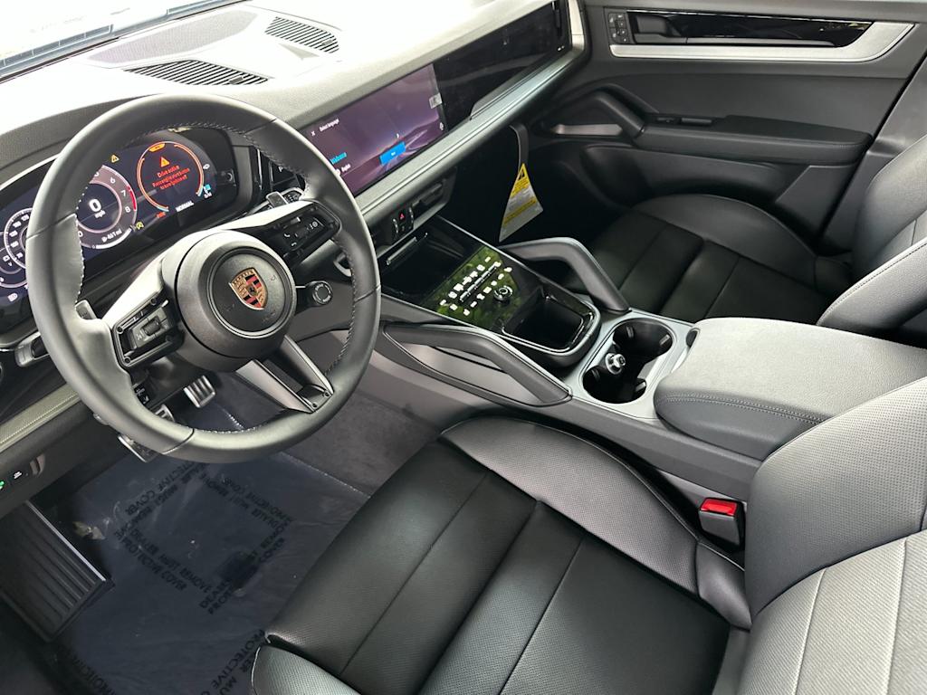 Thumbnail: 2026 Porsche Cayenne - 2