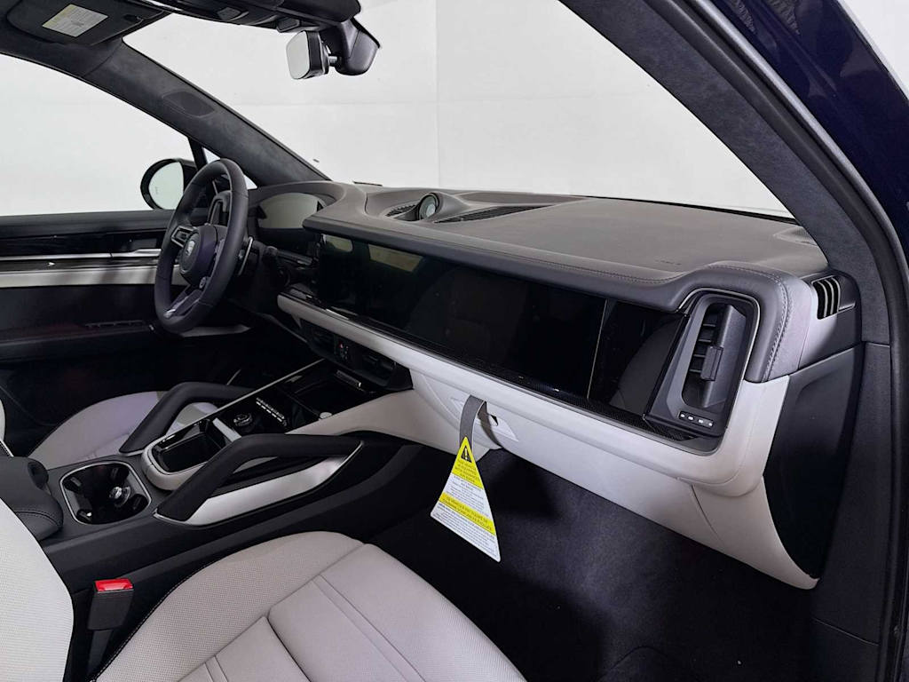 Thumbnail: 2025 Porsche Cayenne - 26