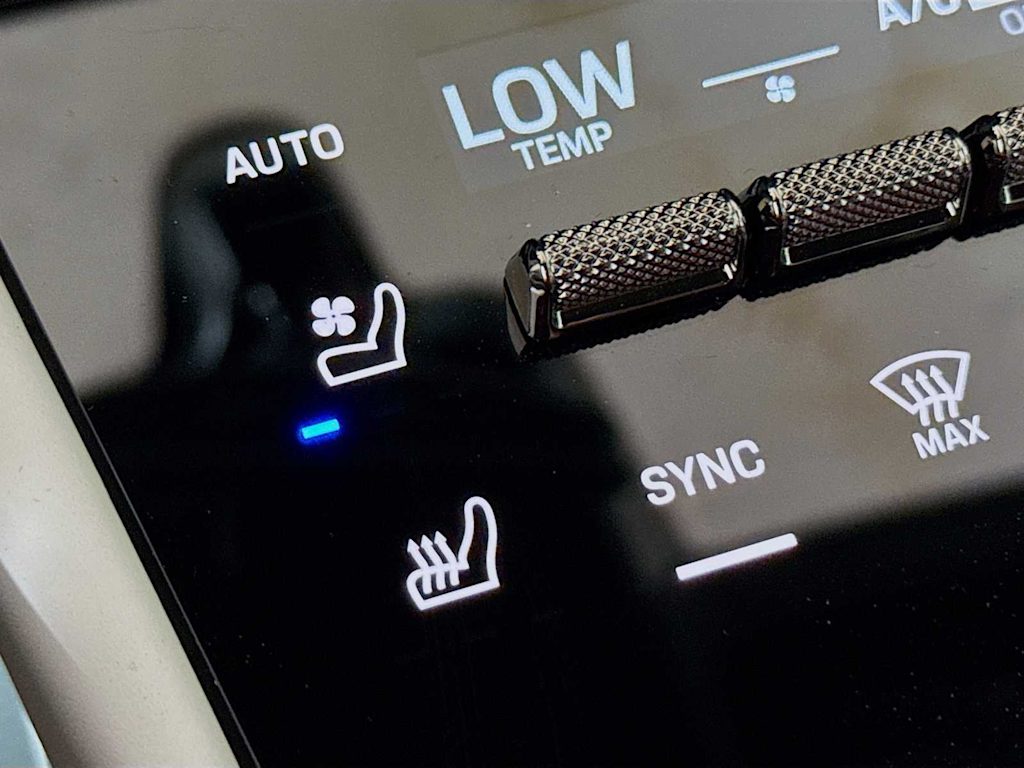 Thumbnail: 2025 Porsche Cayenne - 24