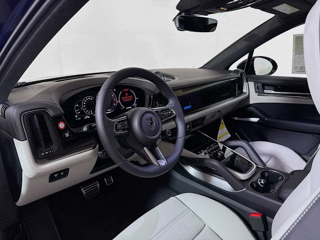 Thumbnail: 2025 Porsche Cayenne - 32