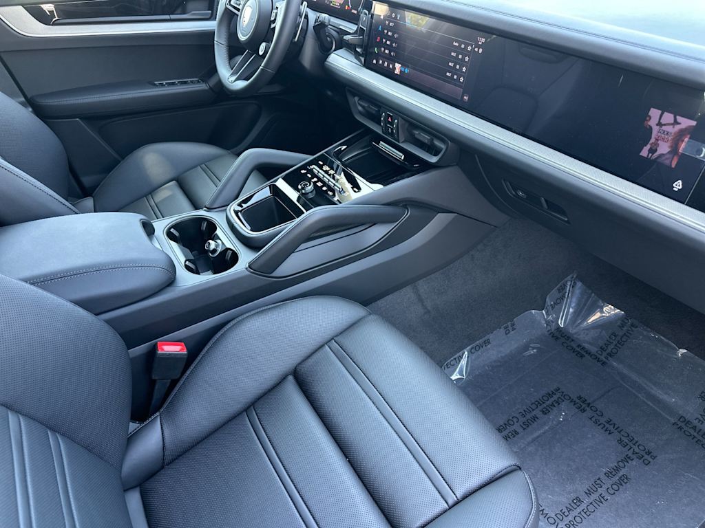 Thumbnail: 2026 Porsche Cayenne - 14