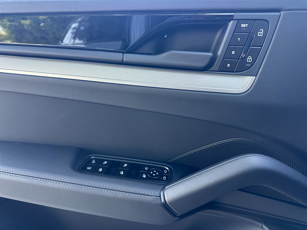 Thumbnail: 2026 Porsche Cayenne - 22