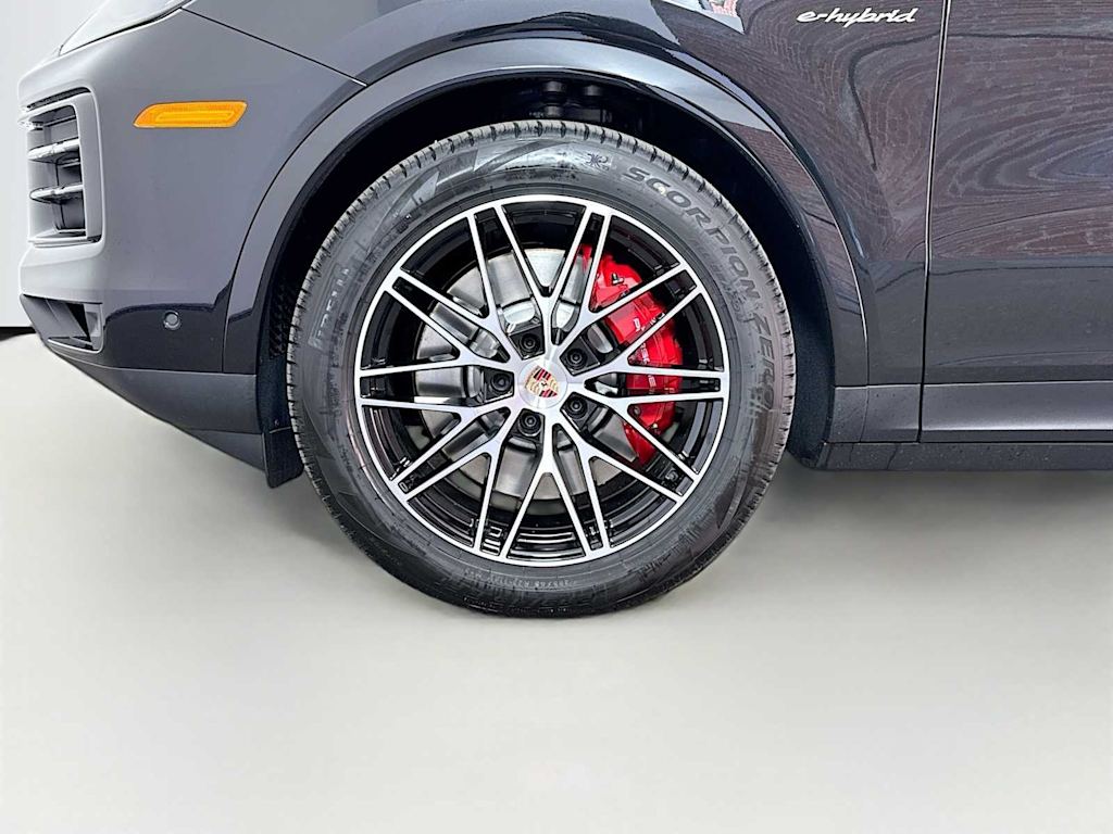 Thumbnail: 2026 Porsche Cayenne - 6