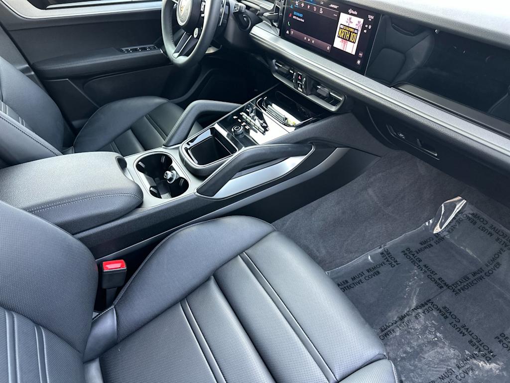 Thumbnail: 2025 Porsche Cayenne - 13
