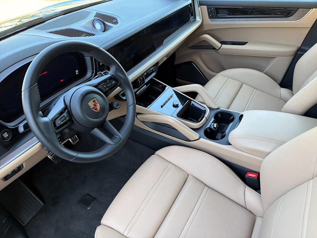 Thumbnail: 2026 Porsche Cayenne - 2