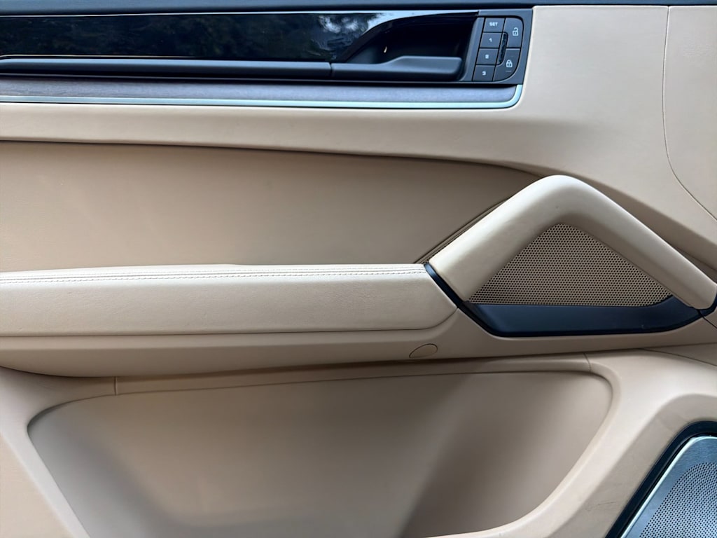 Thumbnail: 2026 Porsche Cayenne - 21