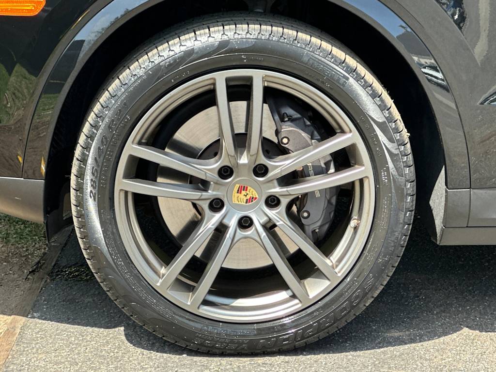 Thumbnail: 2023 Porsche Cayenne - 8