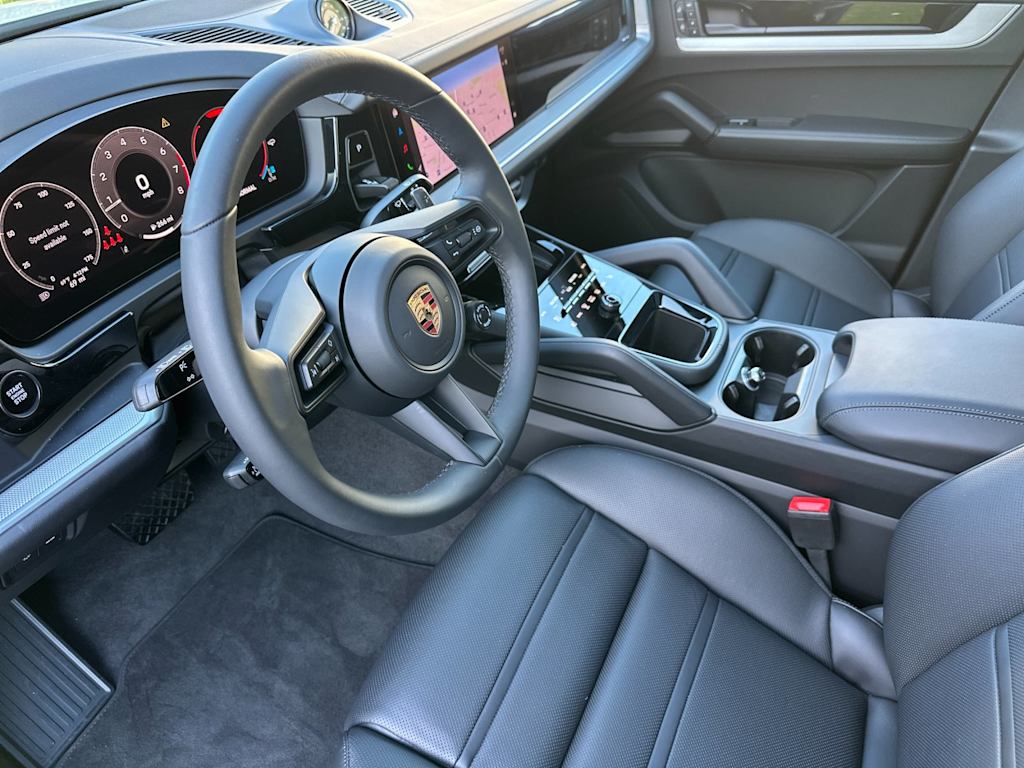 Thumbnail: 2025 Porsche Cayenne - 2