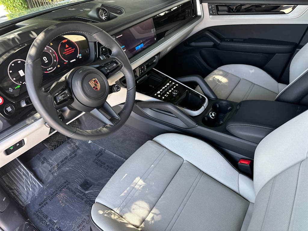 Thumbnail: 2026 Porsche Cayenne - 2