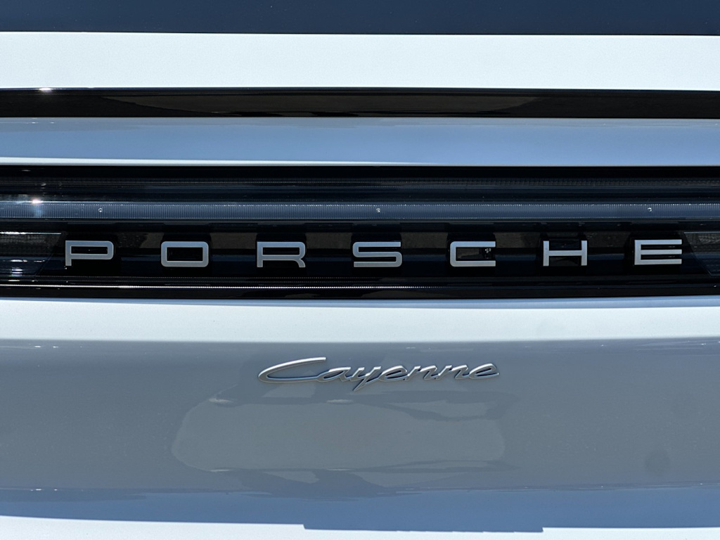 Thumbnail: 2026 Porsche Cayenne - 32