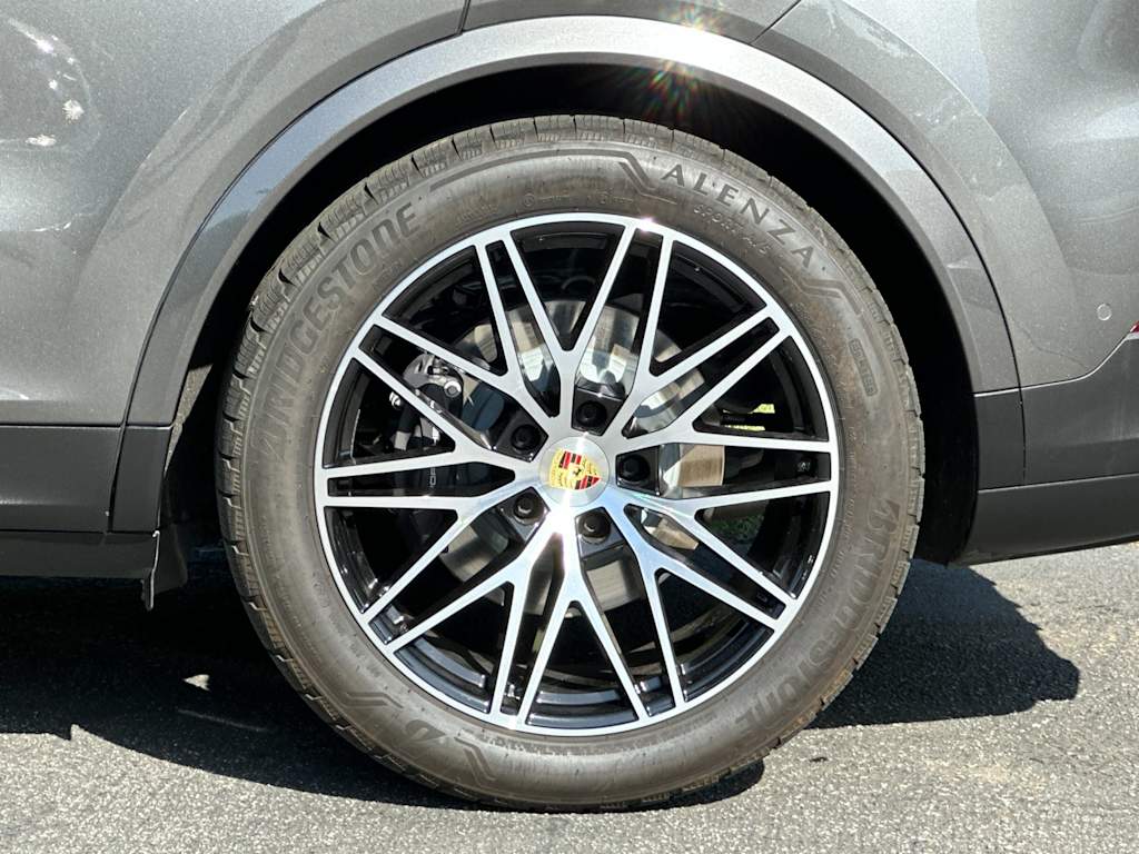 Thumbnail: 2024 Porsche Cayenne - 8