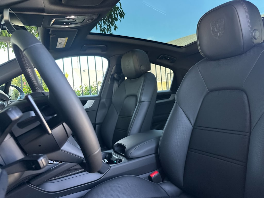 Thumbnail: 2026 Porsche Cayenne - 10