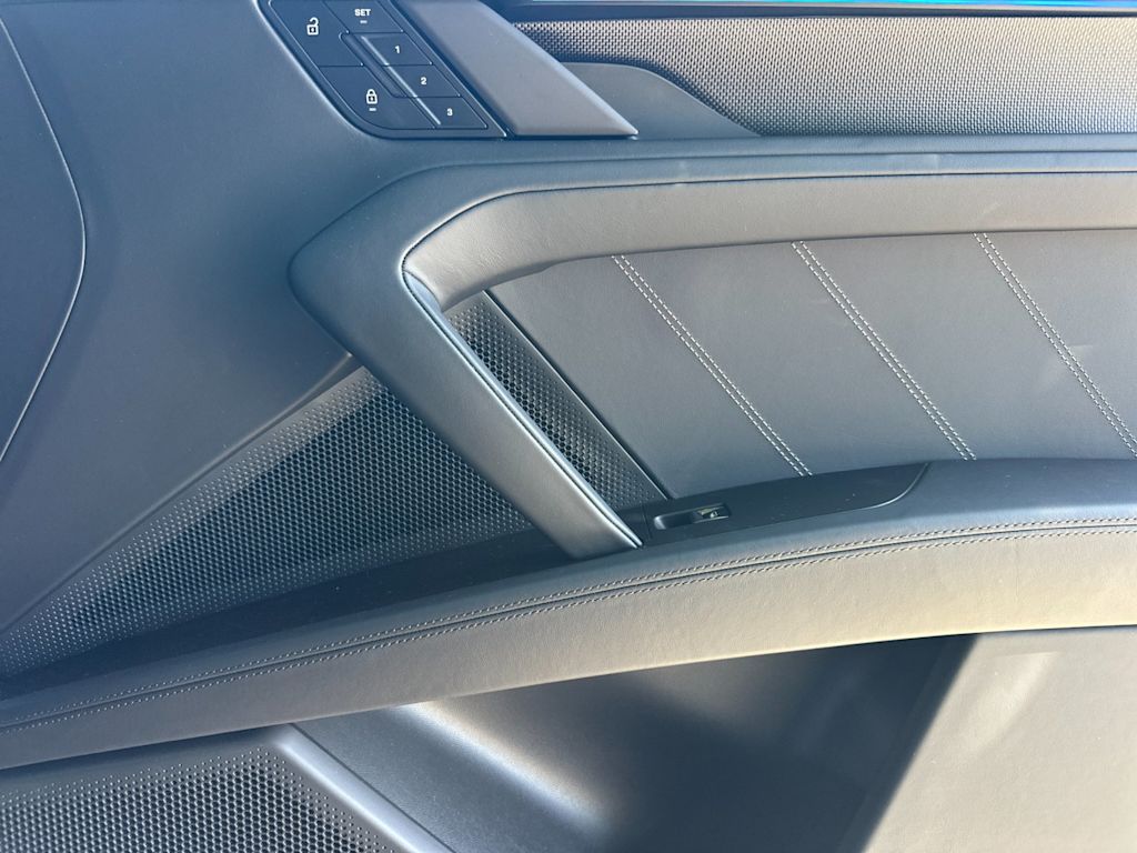 Thumbnail: 2026 Porsche Cayenne - 25