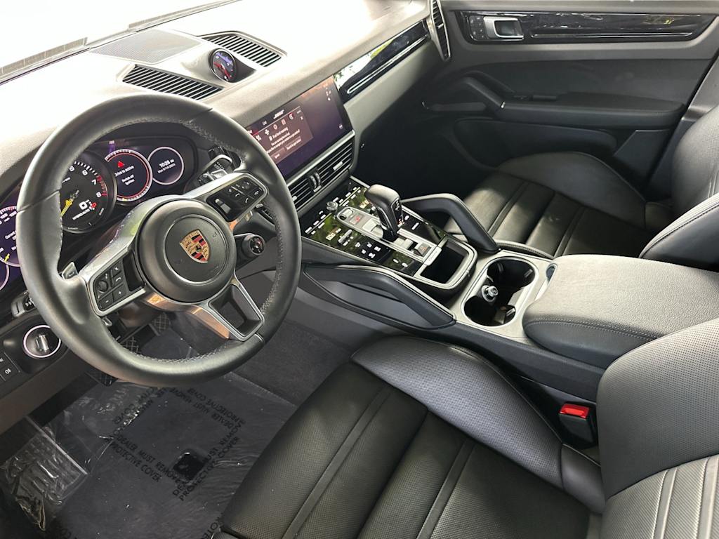 Thumbnail: 2023 Porsche Cayenne - 2