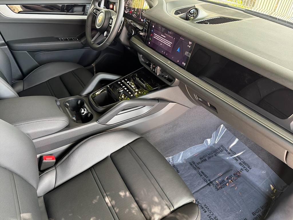 Thumbnail: 2026 Porsche Cayenne - 13