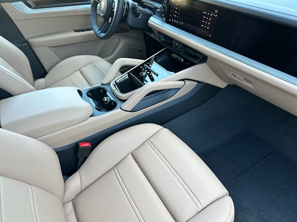 Thumbnail: 2026 Porsche Cayenne - 13