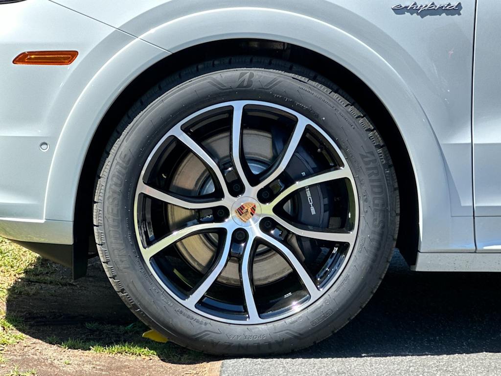 Thumbnail: 2026 Porsche Cayenne - 8