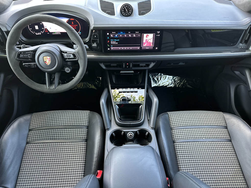 Thumbnail: 2024 Porsche Cayenne - 2