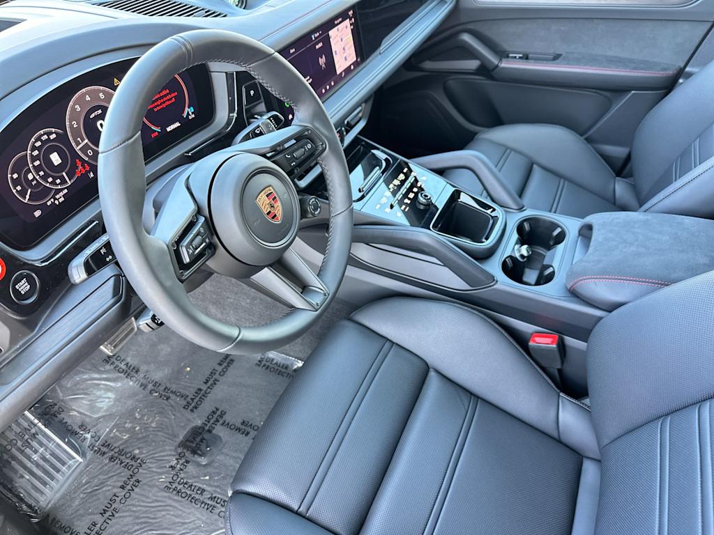 Thumbnail: 2026 Porsche Cayenne - 10