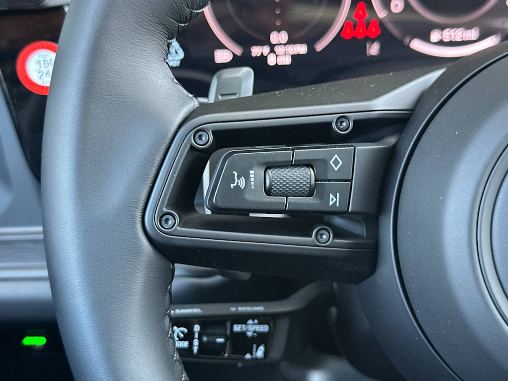 Thumbnail: 2026 Porsche Cayenne - 30