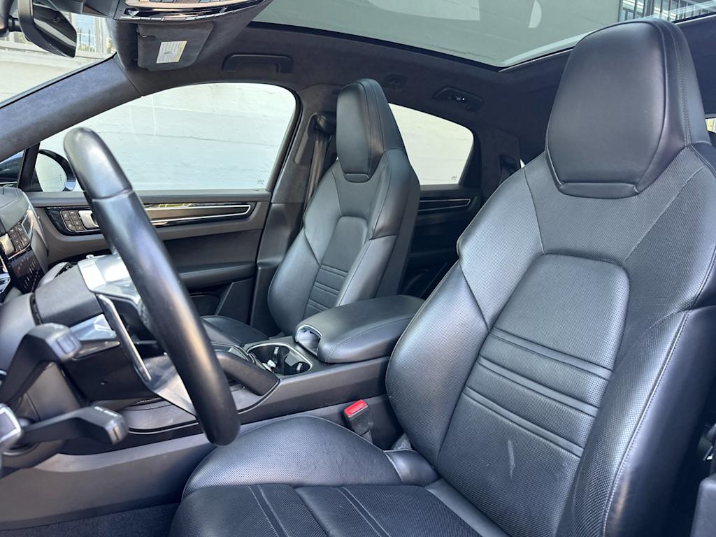 Thumbnail: 2023 Porsche Cayenne - 10