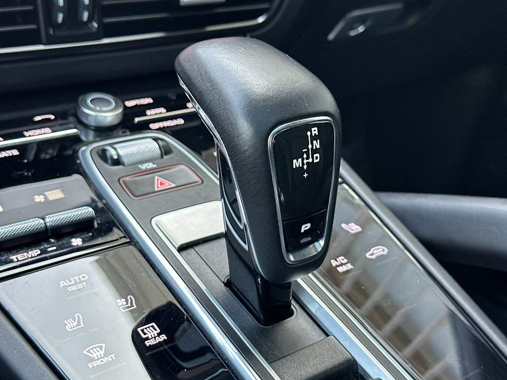 Thumbnail: 2023 Porsche Cayenne - 28