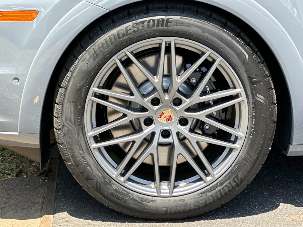 Thumbnail: 2026 Porsche Cayenne - 8