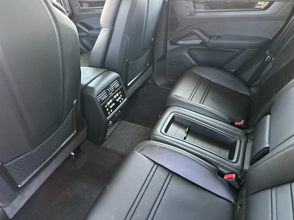 Thumbnail: 2026 Porsche Cayenne - 12
