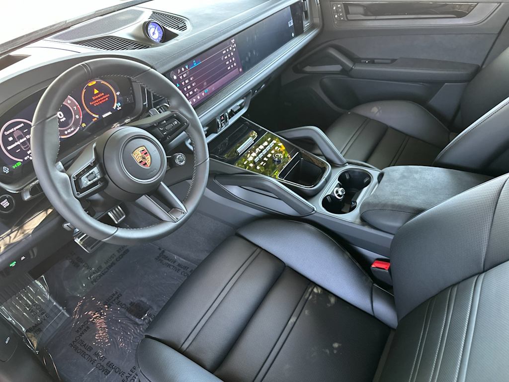 Thumbnail: 2026 Porsche Cayenne - 10
