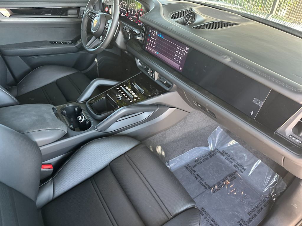 Thumbnail: 2026 Porsche Cayenne - 13