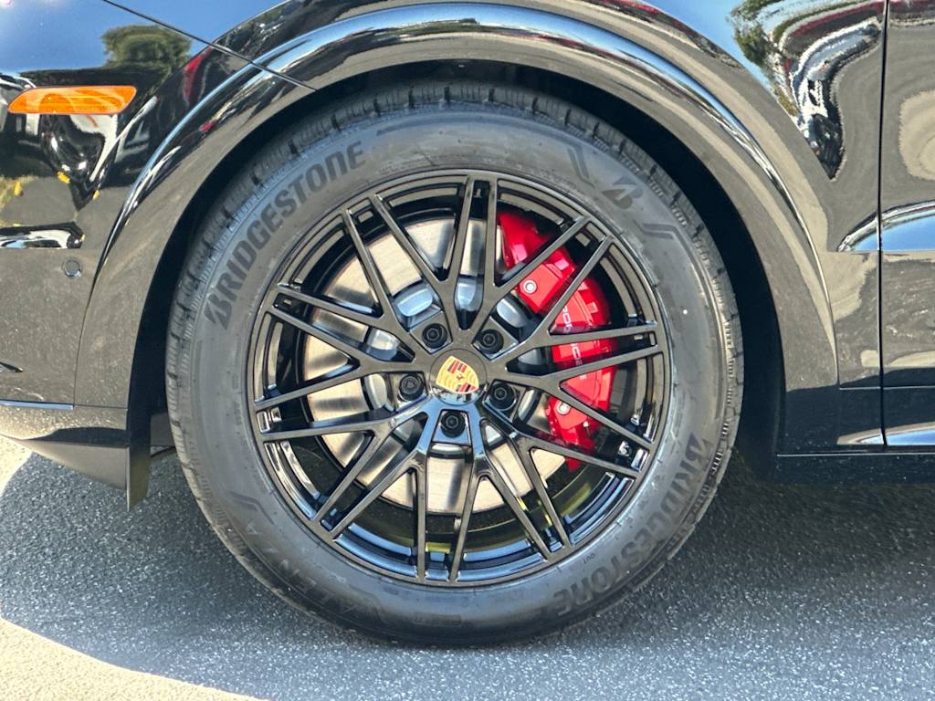 Thumbnail: 2026 Porsche Cayenne - 8
