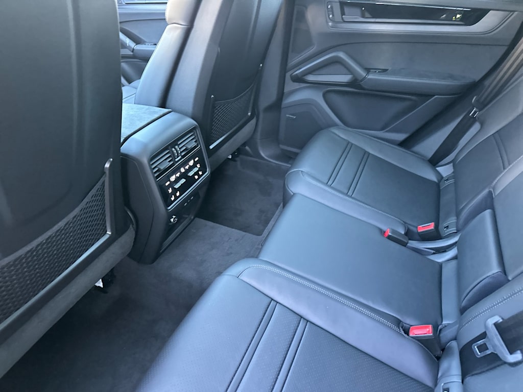 Thumbnail: 2026 Porsche Cayenne - 11